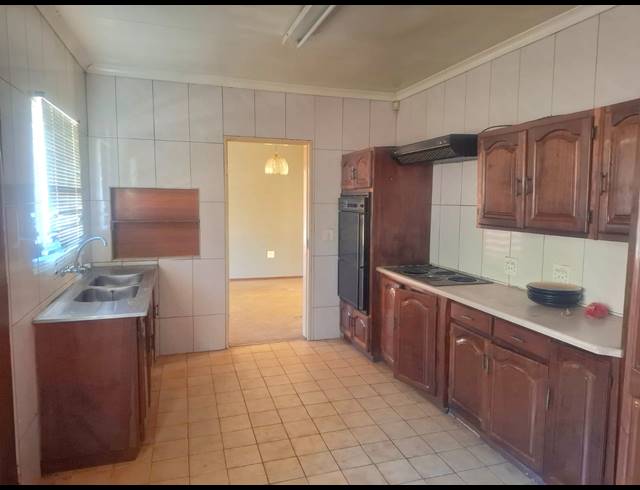 4 BEDROOM HOUSE FOR SALE IN GLEN HARVIE